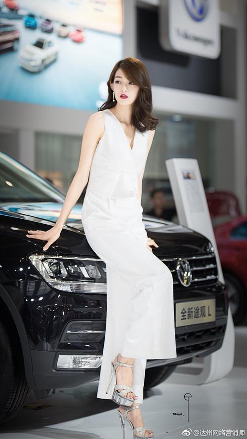 大胸美女被揉胸gif图邪恶