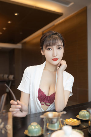 学生的妈妈和我在厨房更新时间