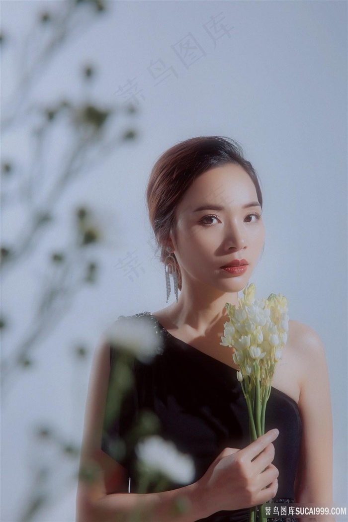 淑蓉又痒了办公室献身