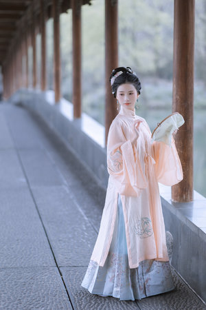 新婚的我和上司出差4