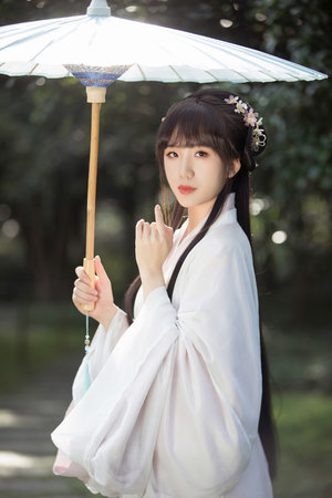 高傲的女教师被侵犯