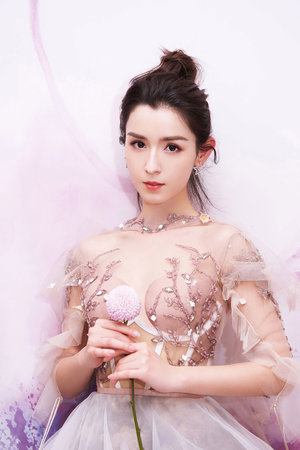 神探狄仁杰之情花金人案