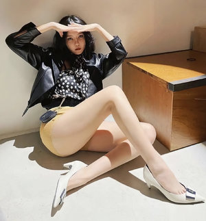 女生的逼免费看