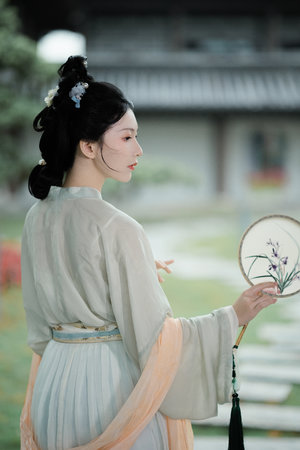 ace001人妻火车便当